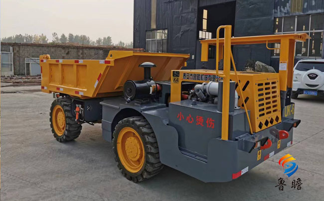 礦山地下自卸車(chē)是如何清洗油箱的